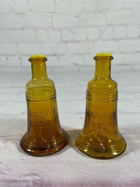 Vintage Carnival Glass Liberty Bell Amber Glass Salt and Pepper Shaker Pair